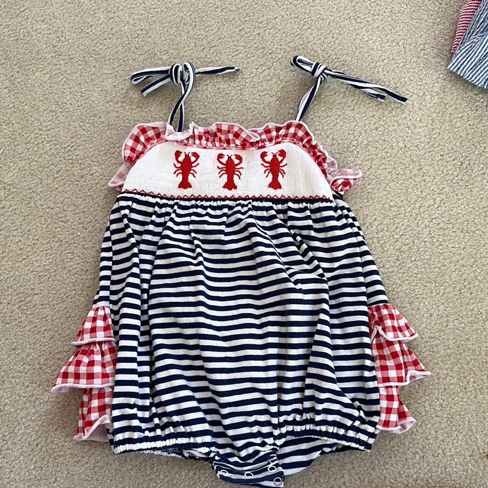 Lures and Lace lobster bubble 2T